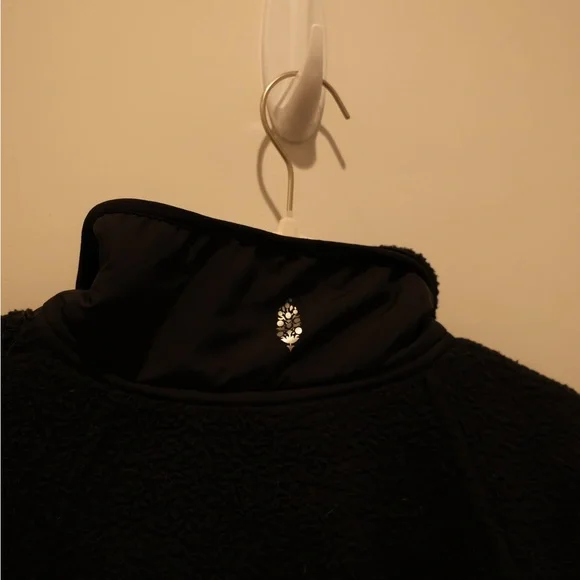 Black free people movement ( Hit the slopes jacket) - Picture 4 of 4